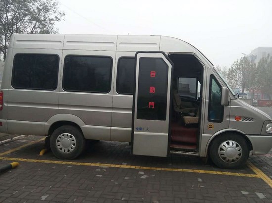 商務(wù)車1